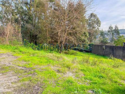 Terreno Urbano 1 225m² em Melres