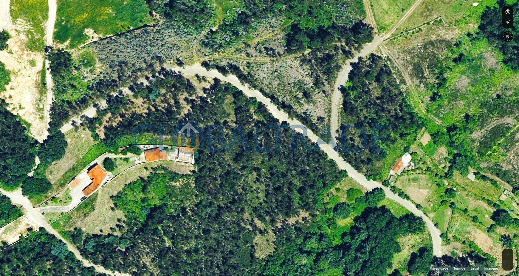 Terreno Urbano 1 768m² em Melres