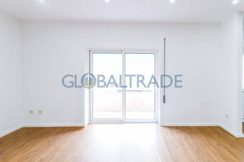 Apartamento T3 Renovado & Equipado em Águas Santas