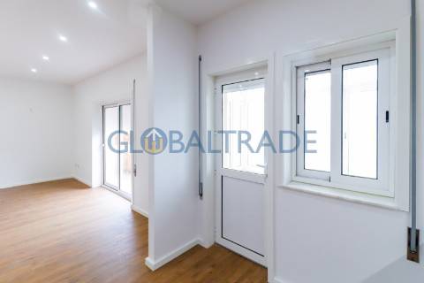 Apartamento T3 Renovado & Equipado em Águas Santas