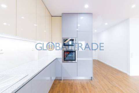 Apartamento T3 Renovado & Equipado em Águas Santas