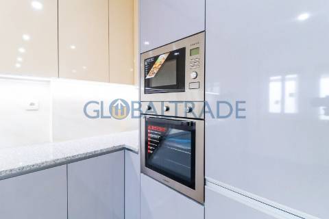 Apartamento T3 Renovado & Equipado em Águas Santas