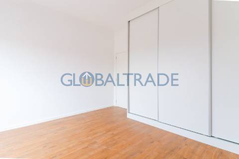 Apartamento T3 Renovado & Equipado em Águas Santas