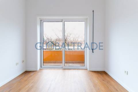 Apartamento T3 Renovado & Equipado em Águas Santas