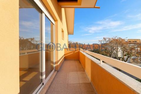 Apartamento T3 Renovado & Equipado em Águas Santas