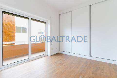 Apartamento T3 Renovado & Equipado em Águas Santas