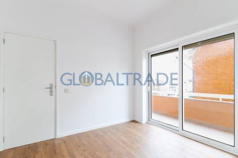 Apartamento T3 Renovado & Equipado em Águas Santas