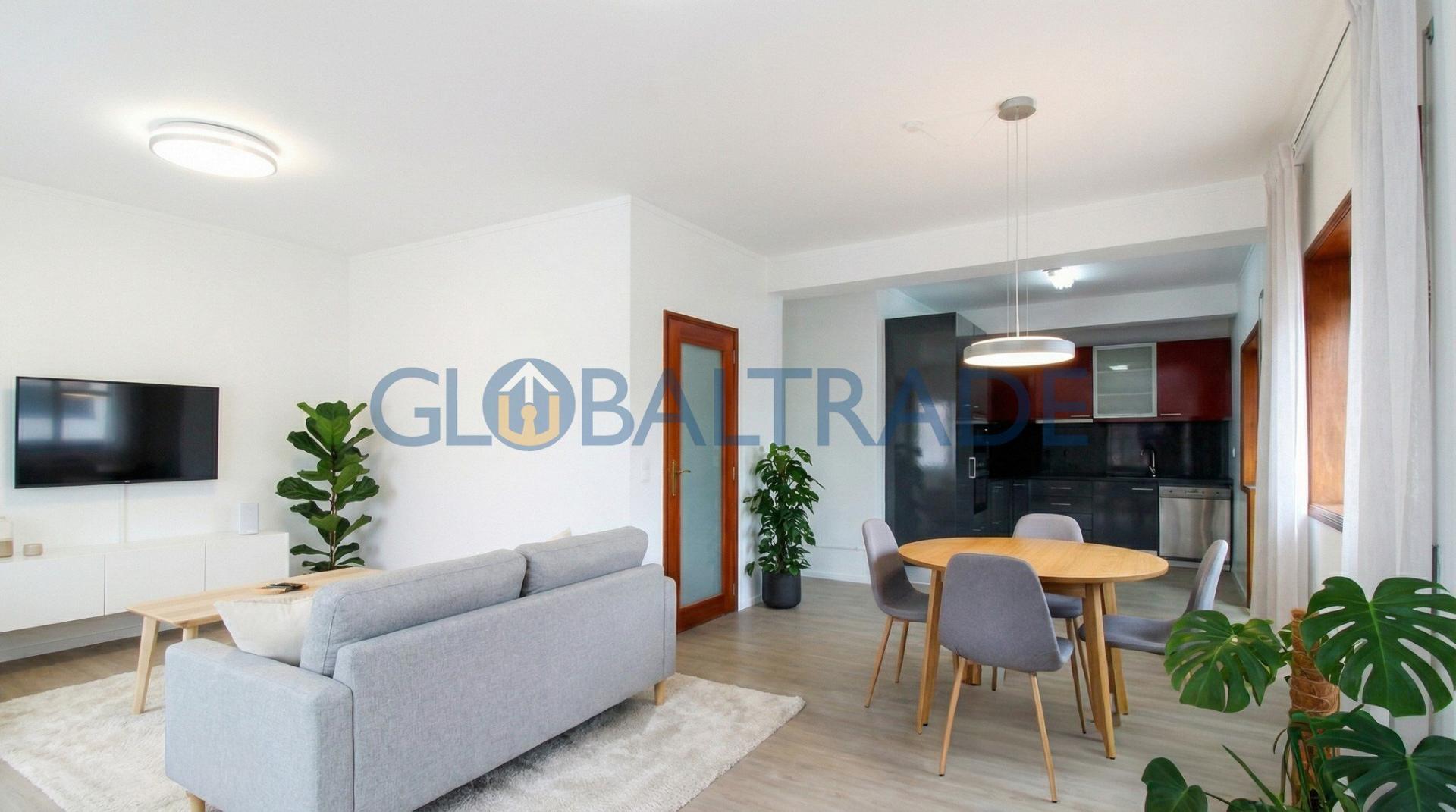 Apartamento T2 Renovado em Baguim do Monte