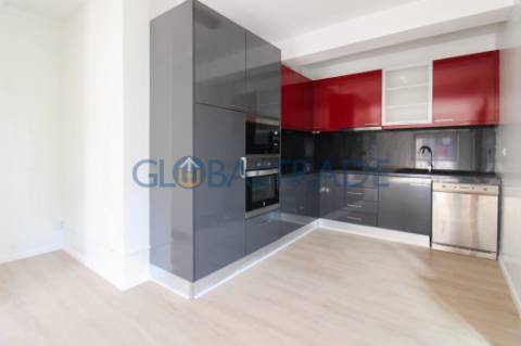 Apartamento T2 Renovado em Baguim do Monte