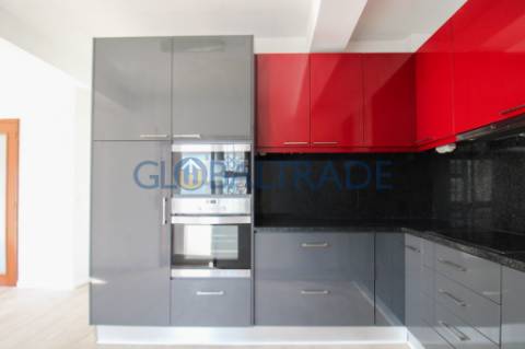 Apartamento T2 Renovado em Baguim do Monte