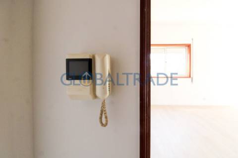 Apartamento T2 Renovado em Baguim do Monte