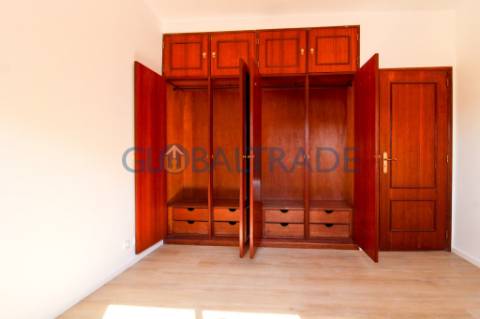 Apartamento T2 Renovado em Baguim do Monte