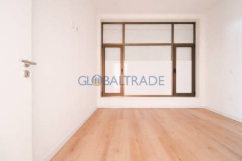 Apartamento T2 Renovado & Equipado em Baguim do Monte