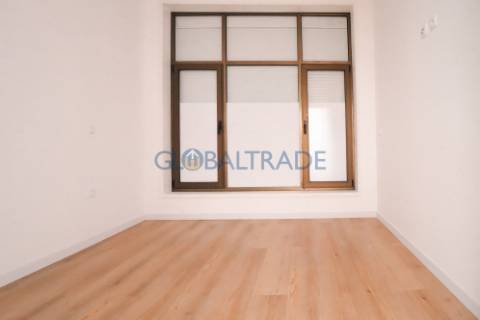 Apartamento T2 Renovado & Equipado em Baguim do Monte