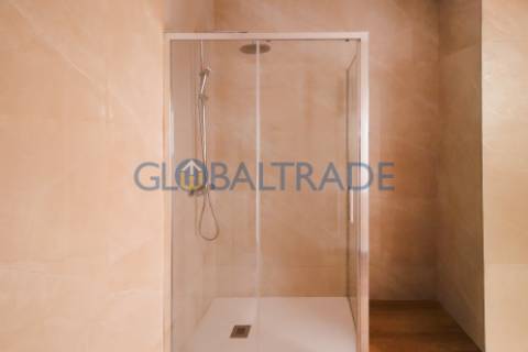 Apartamento T2 Renovado & Equipado em Baguim do Monte