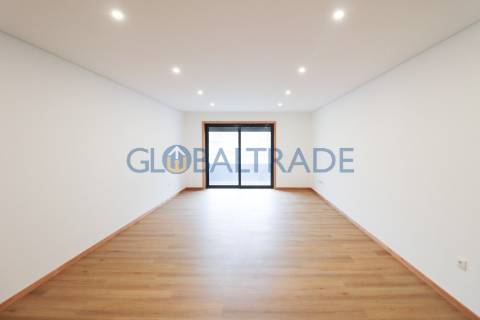 Apartamento T3 NOVO ao Centro de Rio Tinto