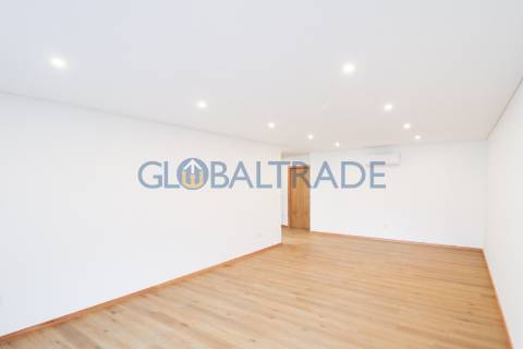 Apartamento T3 NOVO ao Centro de Rio Tinto