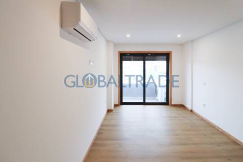 Apartamento T3 NOVO ao Centro de Rio Tinto