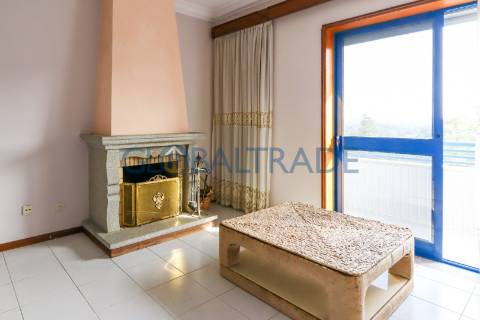 Apartamento T2 no centro de São Pedro da Cova