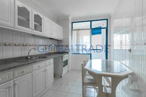 Apartamento T2 no centro de São Pedro da Cova