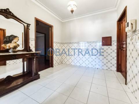 Apartamento T2 no centro de São Pedro da Cova