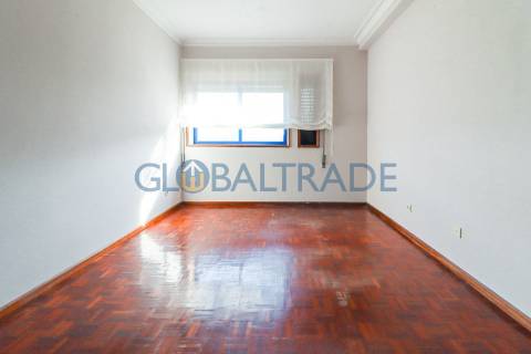 Apartamento T2 no centro de São Pedro da Cova