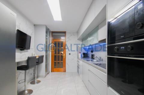 Apartamento T3 Renovado em Rio Tinto