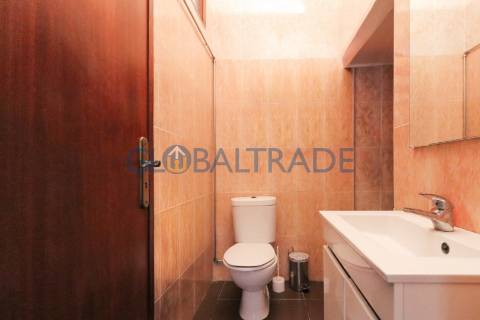 Moradia T4 convertida em Bi-familiar em São Cosme