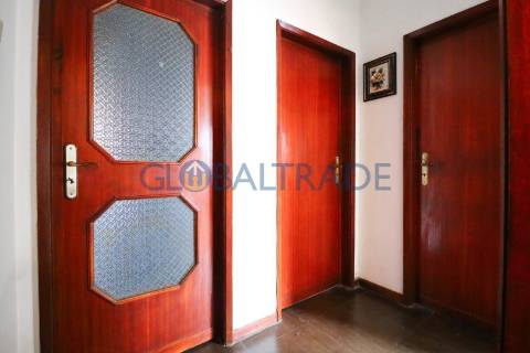 Moradia T4 convertida em Bi-familiar em São Cosme