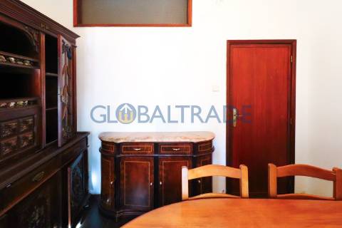 Moradia T4 convertida em Bi-familiar em São Cosme