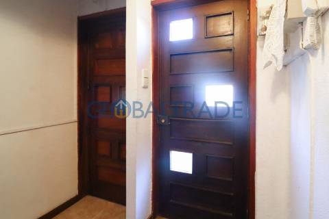 Moradia T4 convertida em Bi-familiar em São Cosme