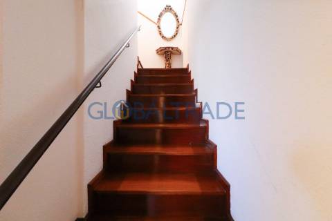 Moradia T4 convertida em Bi-familiar em São Cosme