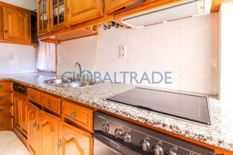 Moradia T4 convertida em Bi-familiar em São Cosme