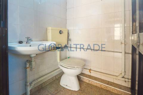 Moradia T4 convertida em Bi-familiar em São Cosme