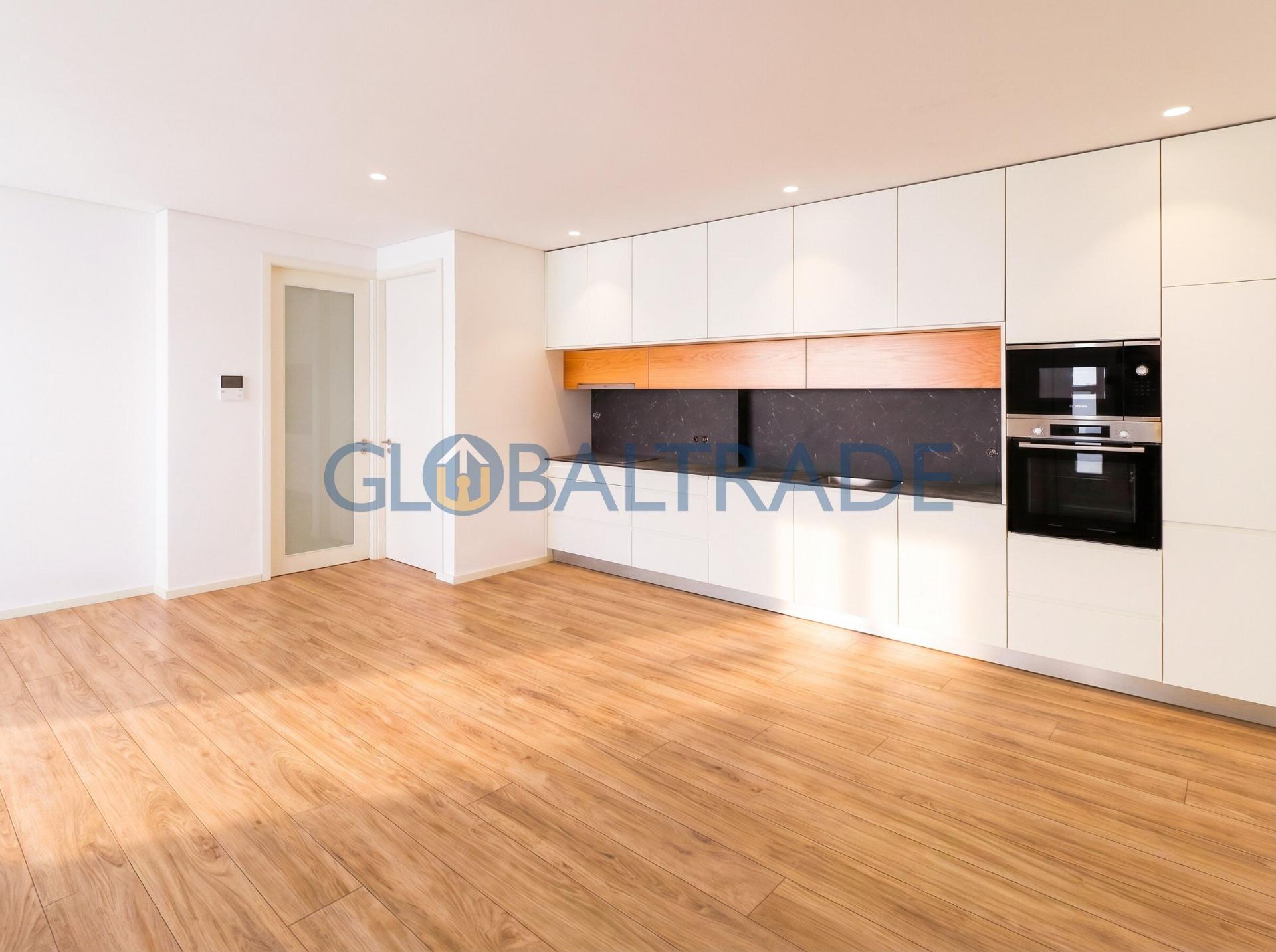 Apartamento T2 Renovado & Equipado em Alfena