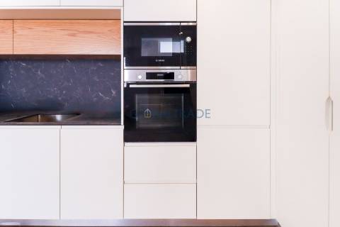 Apartamento T2 Renovado & Equipado em Alfena