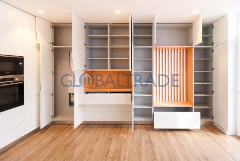 Apartamento T2 Renovado & Equipado em Alfena