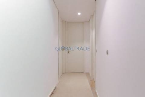 Apartamento T2 Renovado & Equipado em Alfena