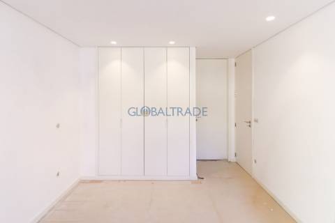 Apartamento T2 Renovado & Equipado em Alfena