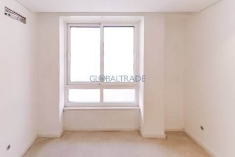 Apartamento T2 Renovado & Equipado em Alfena