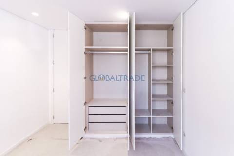 Apartamento T2 Renovado & Equipado em Alfena