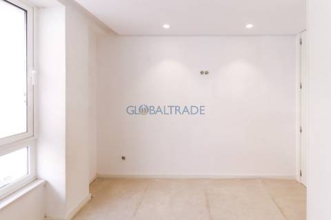 Apartamento T2 Renovado & Equipado em Alfena