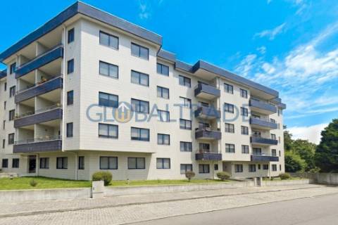 Apartamento T2 em Serzedo