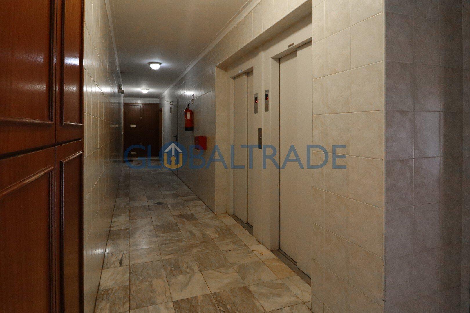 Apartamento T2 em Serzedo