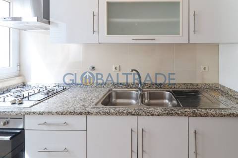 Moradia T2 Renovada com terraço no Porto