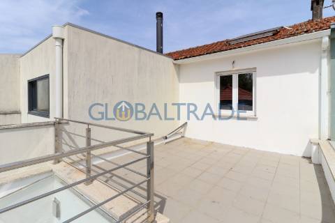 Moradia T2 Renovada com terraço no Porto