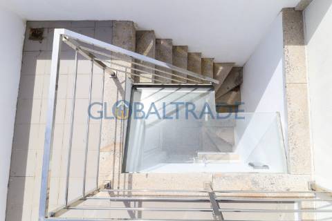 Moradia T2 Renovada com terraço no Porto
