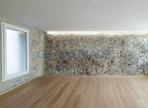 Moradia T1+2 em Reabilitação em São Romão Coronado