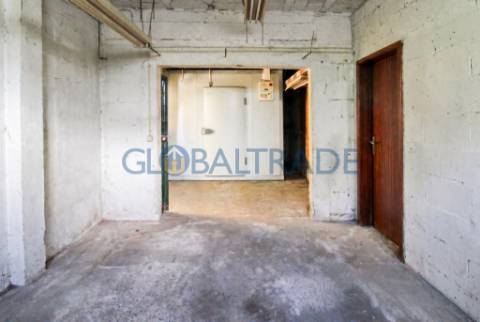 Moradia T2 com Terreno de 537m² e Potencial de Duas Habitações – Maia