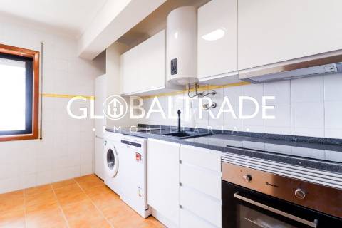 Apartamento T2 Renovado & Equipado em Fânzeres